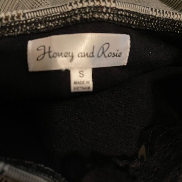 Body-con Honey & Rosie Dress - Picture 6 of 13